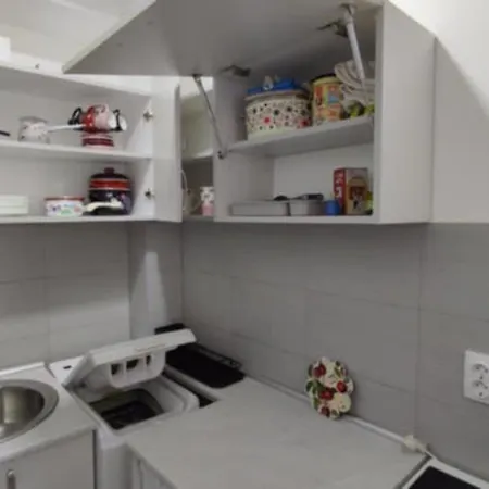 Διαμέρισμα Tri Delfina Rakari